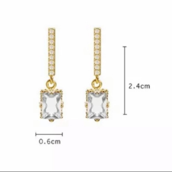 14K Gold Plated Diamond Square Dainty Earrings - Picture 3 of 3